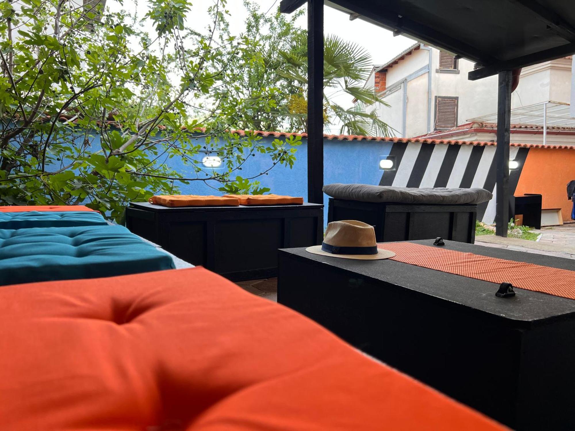 Blue Orange Lake Hostel Охрид Екстер'єр фото